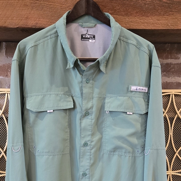 HABIT 🦈🏝🎣 - Picture 3 of 7